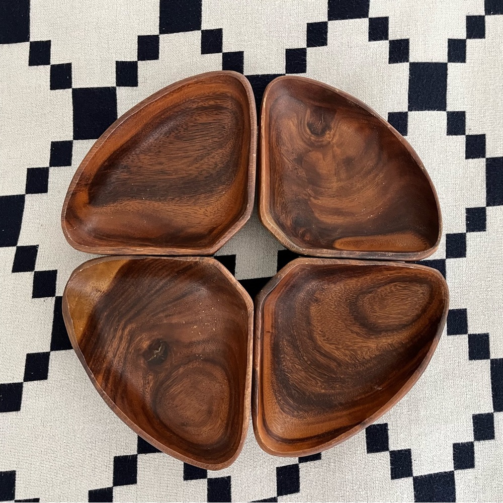 4-piece, Hand-carved Monkey Pod bowl set - Large